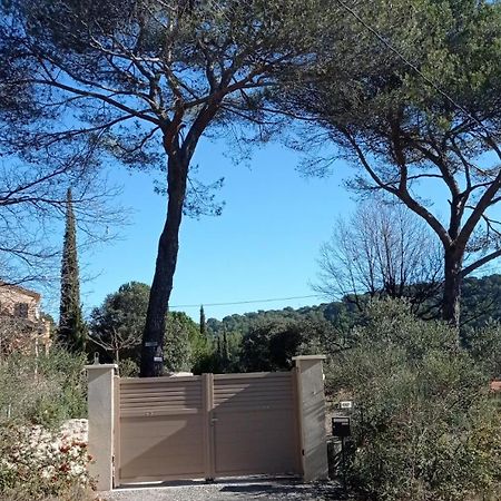Bed and Breakfast Les Cigales Villelaure Exterior foto