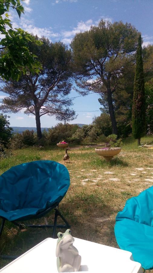 Bed and Breakfast Les Cigales Villelaure Exterior foto
