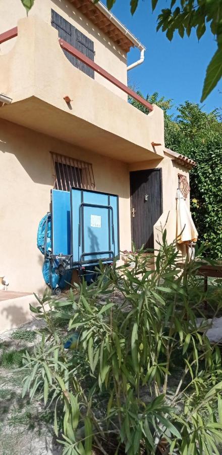 Bed and Breakfast Les Cigales Villelaure Exterior foto