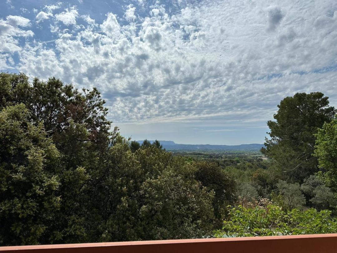 Bed and Breakfast Les Cigales Villelaure Exterior foto