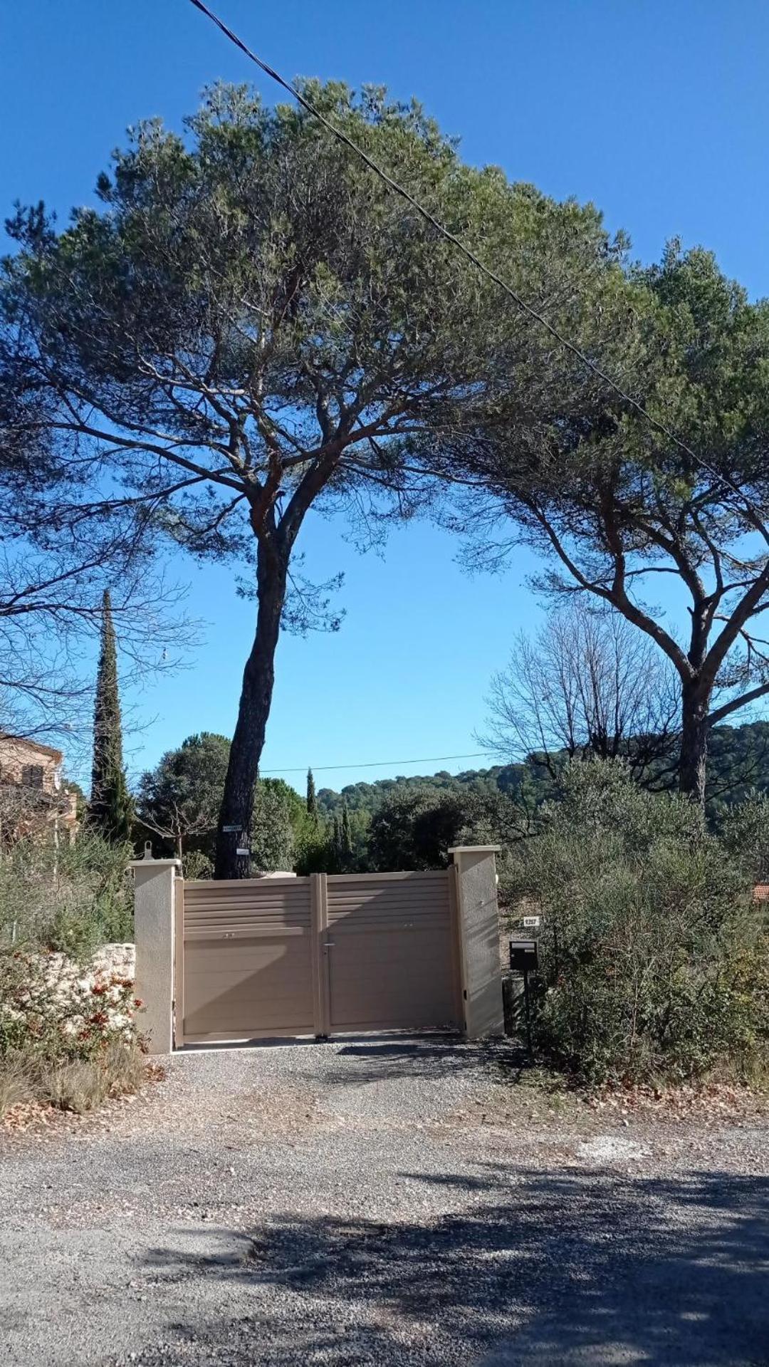 Bed and Breakfast Les Cigales Villelaure Exterior foto
